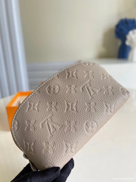 FS CHEAP POUCH VUITTON LOUIS COSMETIC 0822